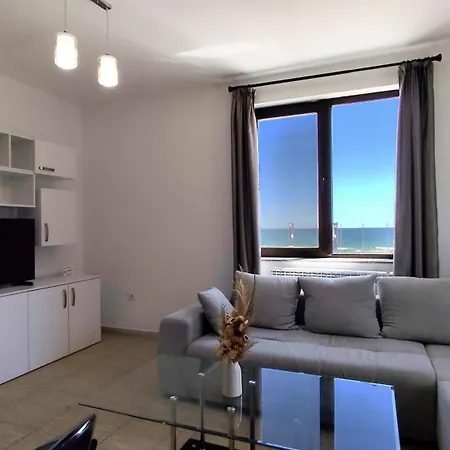 First Wave Ap 13 Năvodari