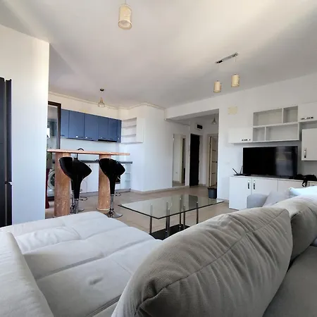 Apartment First Wave Ap 13